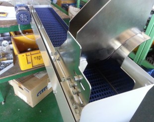 NC가공품 취출용 콘베어